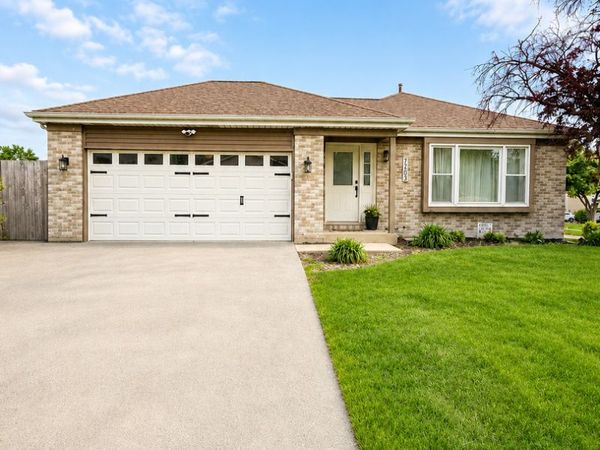 7203 W Mathews Drive , Frankfort, IL 60423