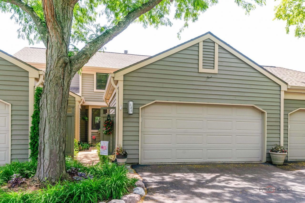 525 White Oak Lane, Unit 26525, Lake Barrington, IL 60010 Main Photo