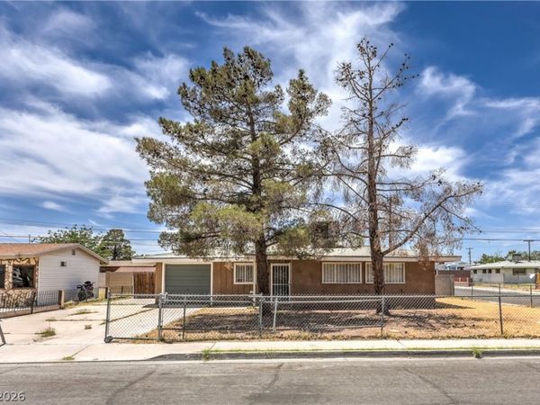 933 Mezpah Street , Las Vegas, NV 89106