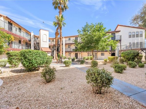 2080 Karen Avenue , Unit 49, Las Vegas, NV 89169