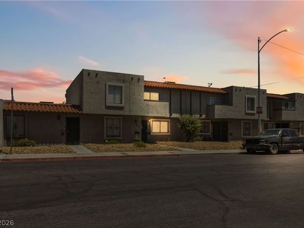 6024 Pebble Beach Boulevard , Las Vegas, NV 89108