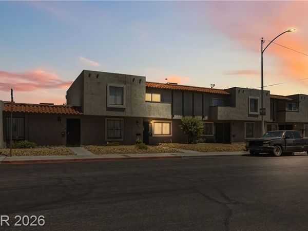 6024 Pebble Beach Boulevard, Las Vegas, NV 89108