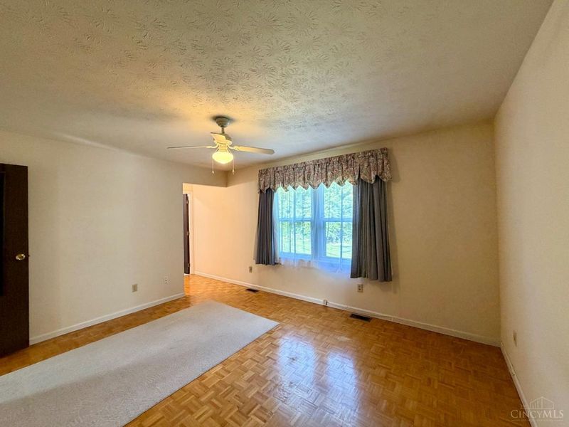 12005 Elkridge Drive, Springdale, OH 45240 Photo 30