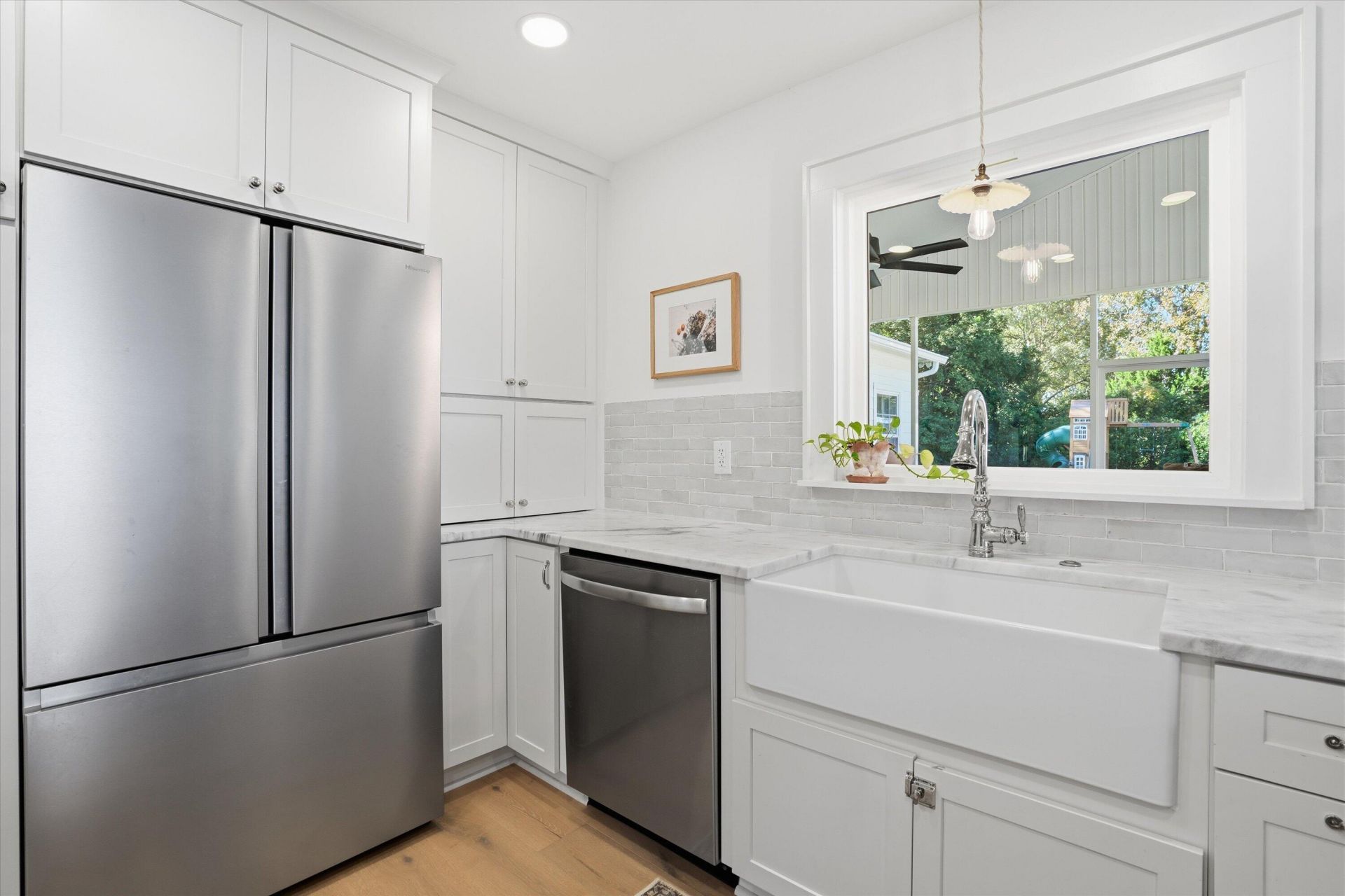 311 Lamont Road Photo 13