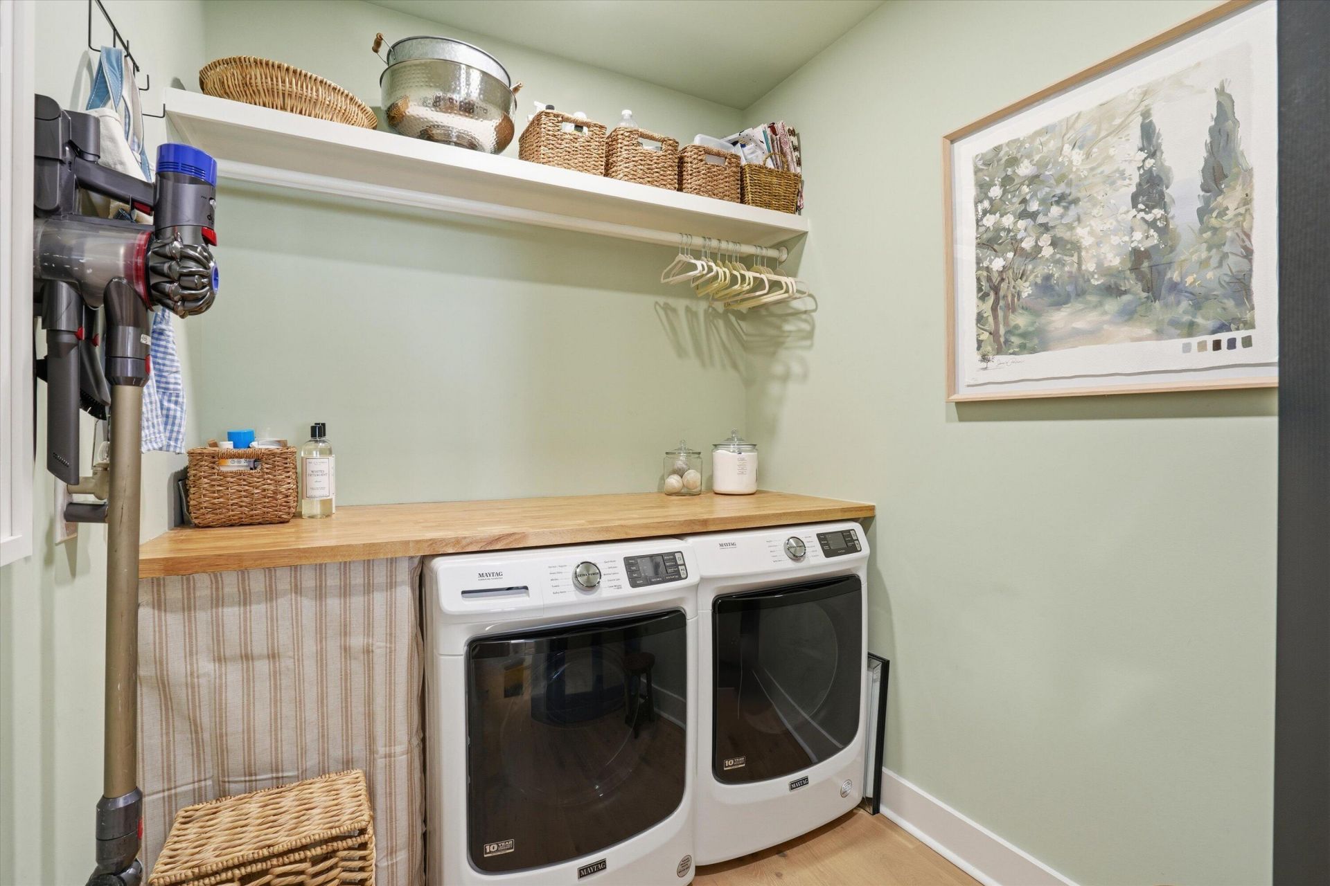 311 Lamont Road Photo 25