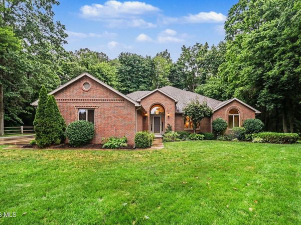 6115 N Winding Way, Swanton, OH 43558