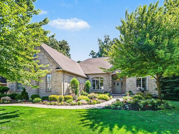 3401 Swan Ridge Lane, Maumee, OH 43537