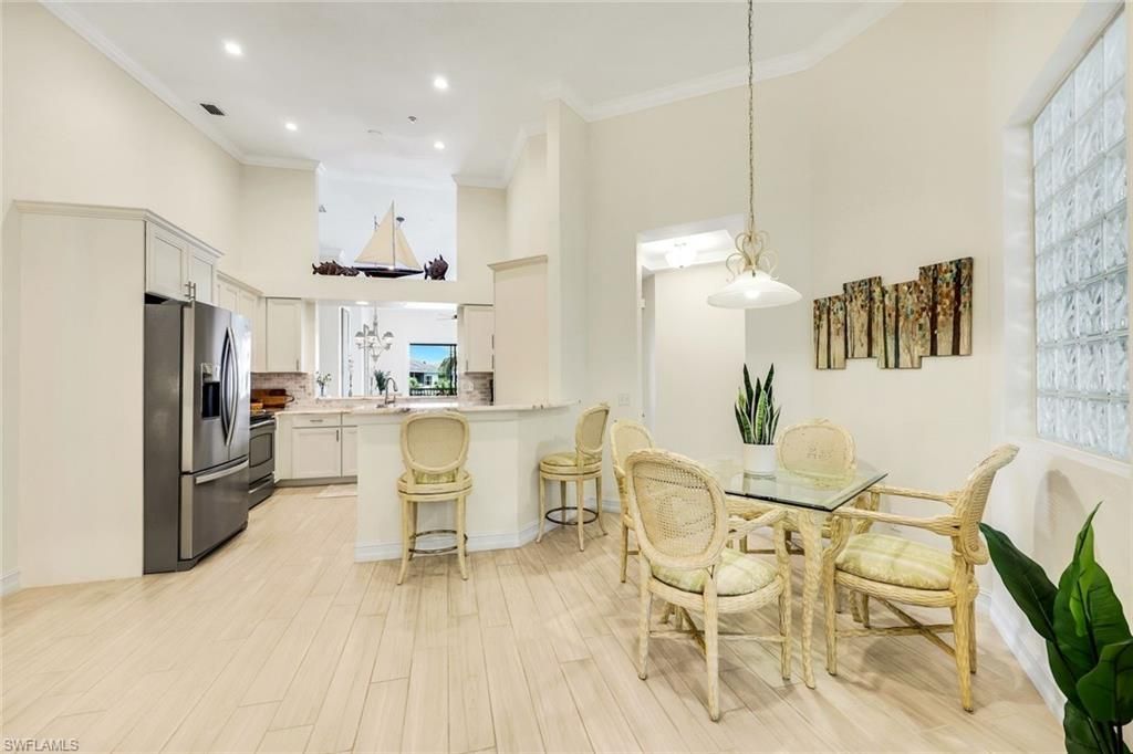 800 Breakaway Ln, Unit 203, Naples, FL 34108 Photo