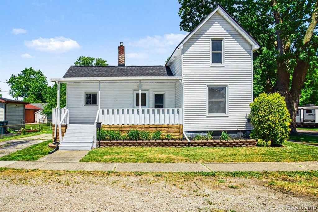 106 Pope Street, Lapeer, MI 48446 Main Photo