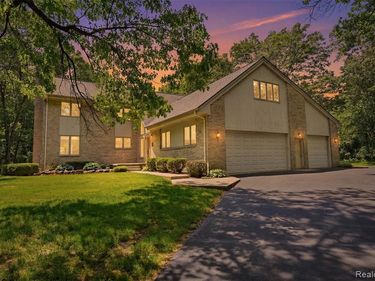 27967 Galien Drive , Lyon Twp, MI 48178