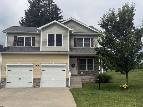 25 Augusta Pines Drive, Fairmont, WV 26554