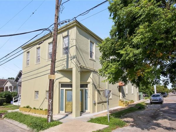 8302 JEANNETTE Street , Unit E, New Orleans, LA 70118