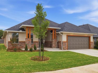 9033 NW 74th Street, Yukon, OK 73099