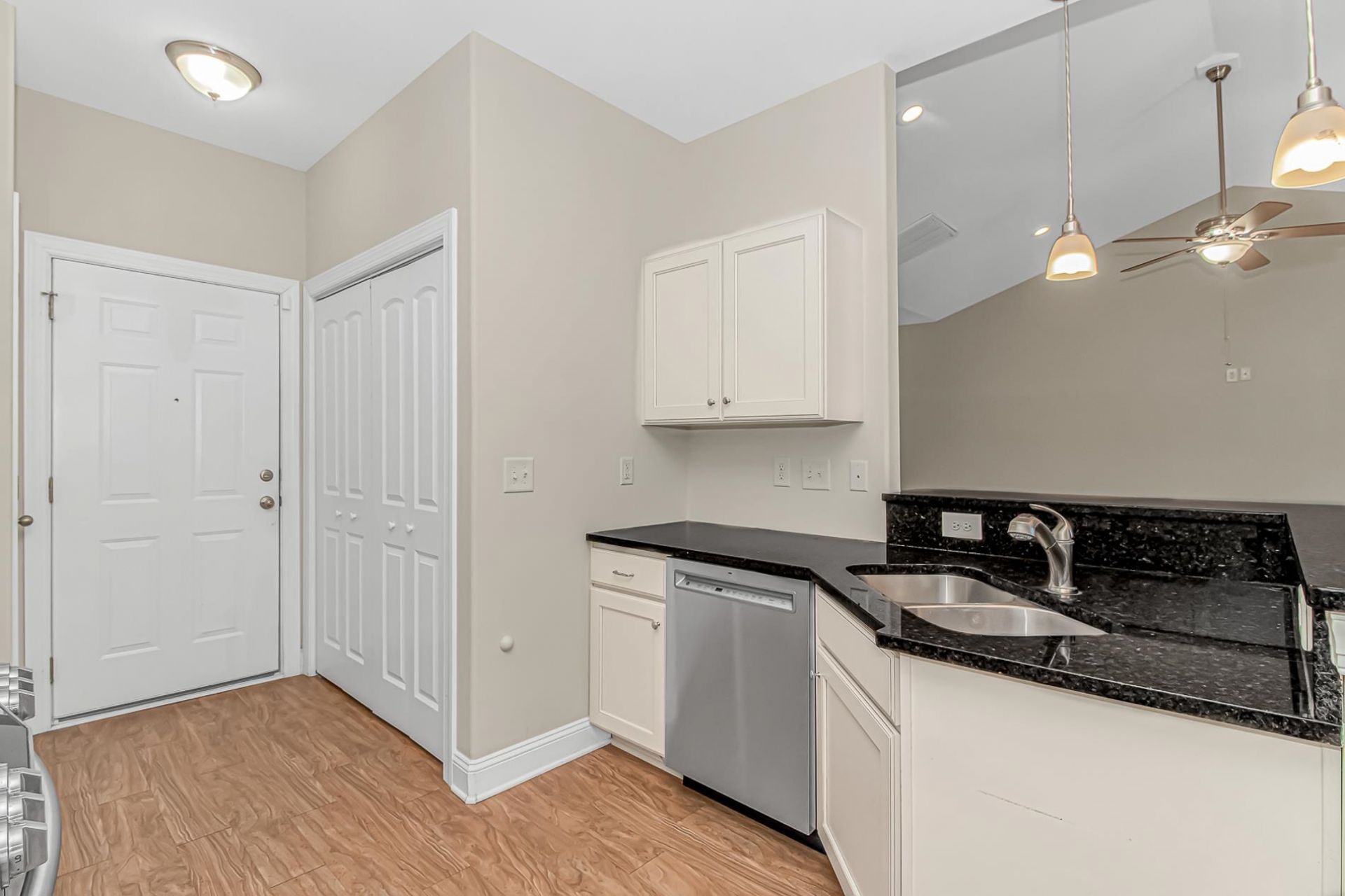 621 Garden Ave. Photo 11