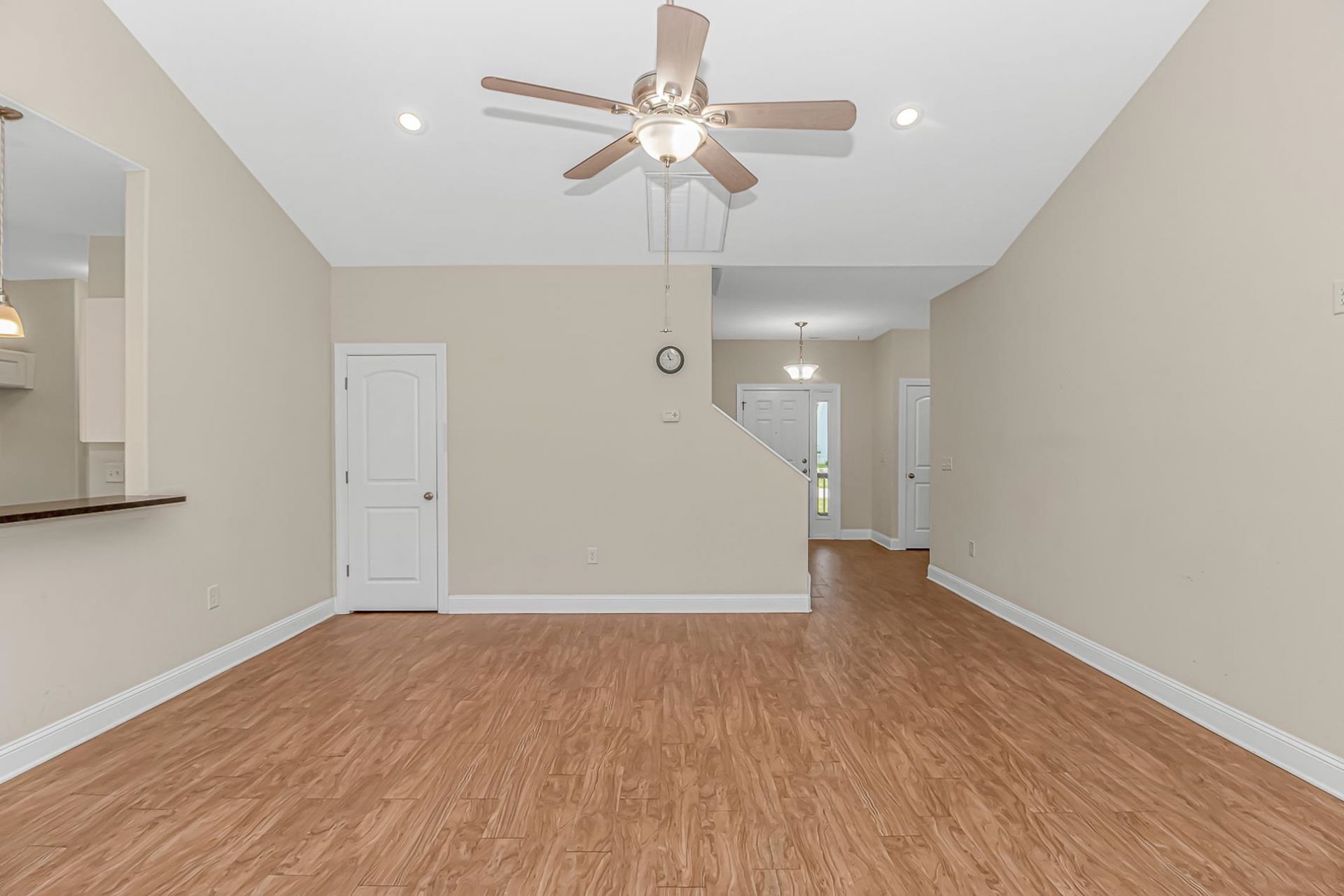 621 Garden Ave. Photo 8
