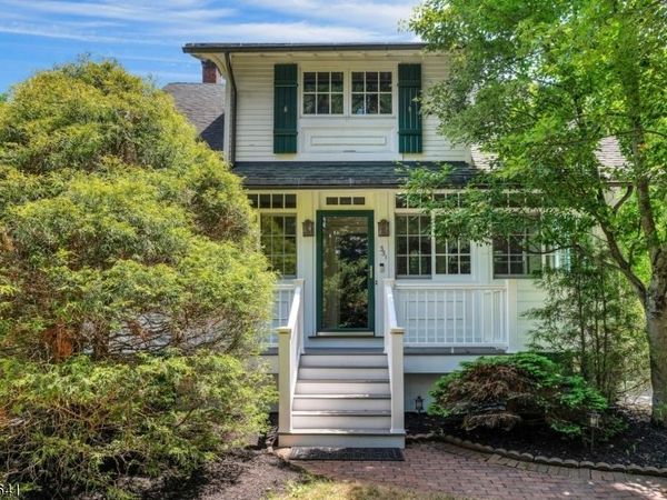 331 Chestnut St, Long Hill, NJ 07980
