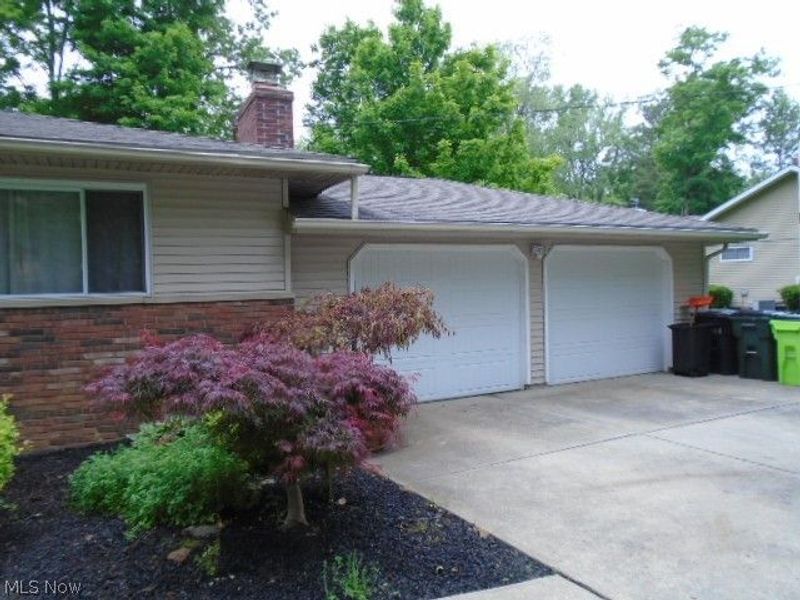 9394 Ledge Acres Drive, Macedonia, OH 44056 Photo 3