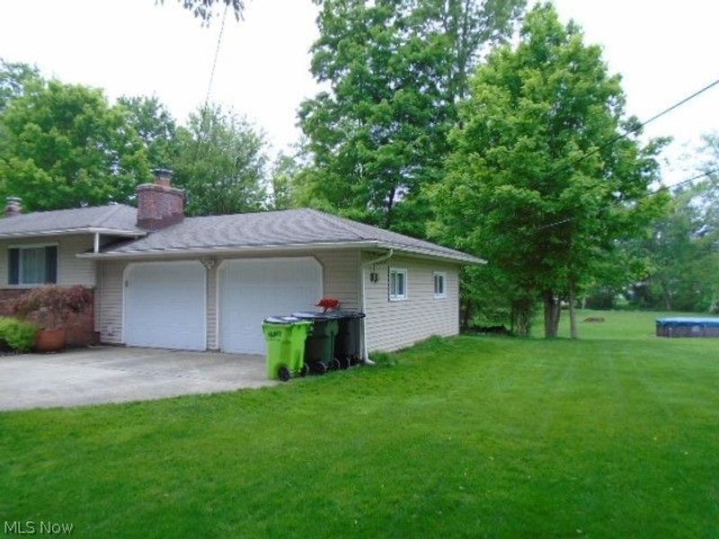 9394 Ledge Acres Drive, Macedonia, OH 44056 Photo 4