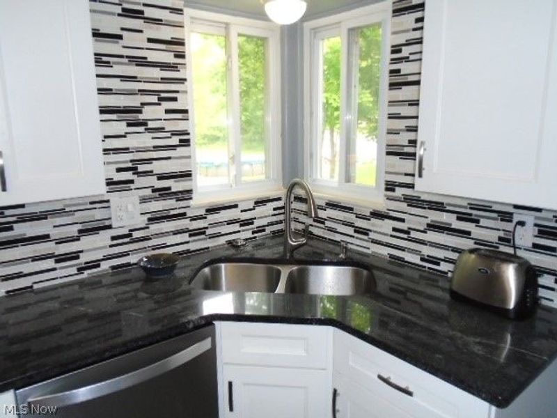 9394 Ledge Acres Drive, Macedonia, OH 44056 Photo 7