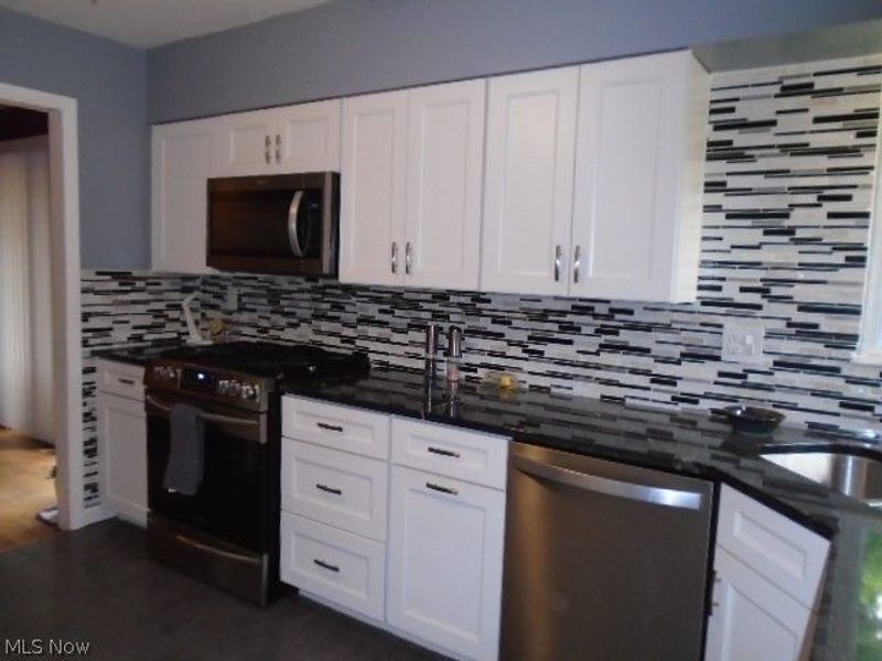 9394 Ledge Acres Drive, Macedonia, OH 44056 Photo 9