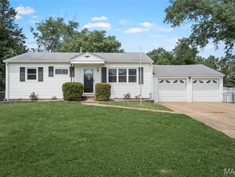 207 Hillsdale Drive Ballwin, MO 63011