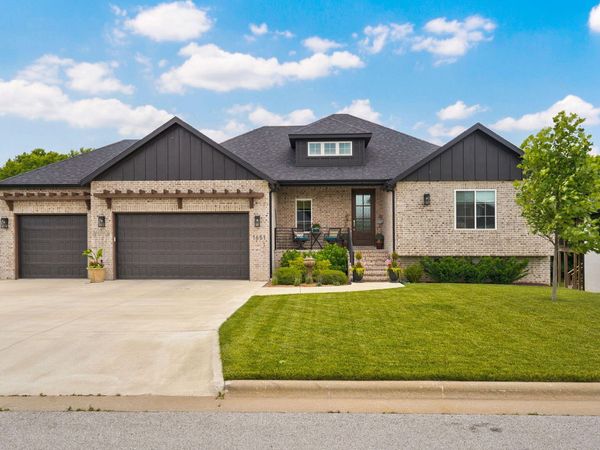 1651 N Bristol Avenue, Springfield, MO 65802