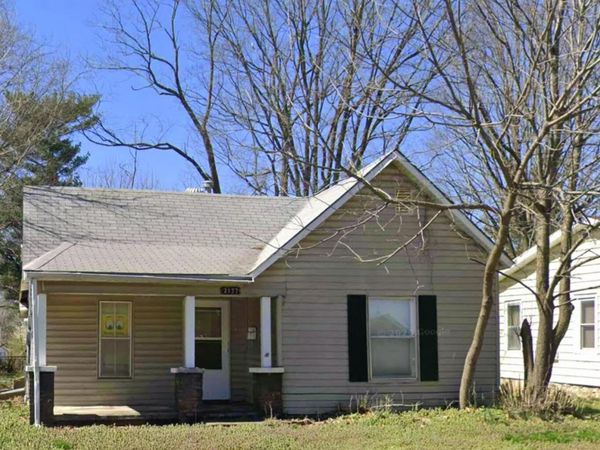 2137 N Weller Avenue , Springfield, MO 65803