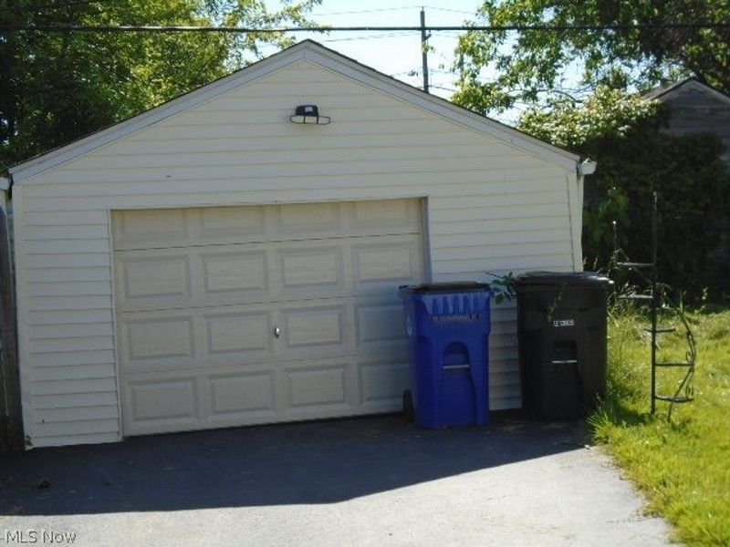 4357 E 144th Street, Cleveland, OH 44128 Photo 5