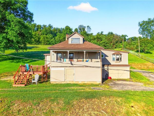 2774 Schwirian Dr, Elizabeth, PA 15037