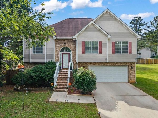 242 Birch Circle , Riverdale, GA 30274