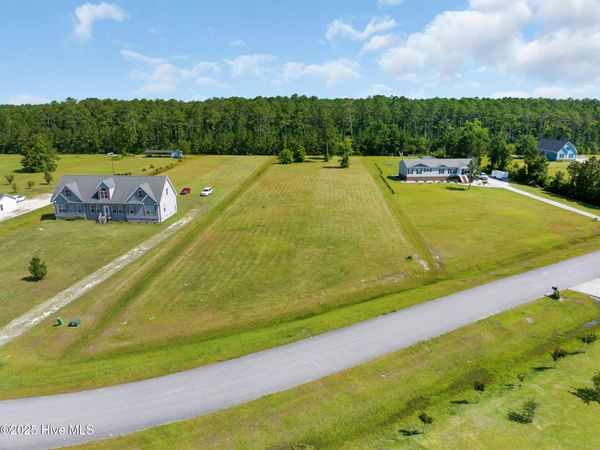 303 Mayflower Drive , Newport, NC 28570