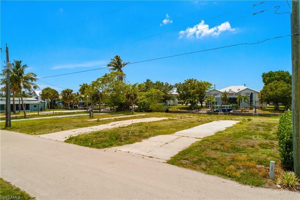 24533 Dolphin St , Bonita Springs, FL 34134 Photo