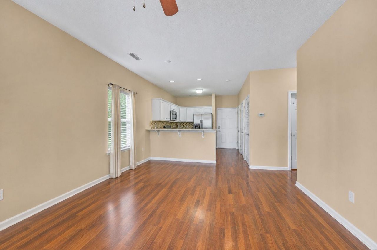 246 Sun Colony Blvd. Photo 11