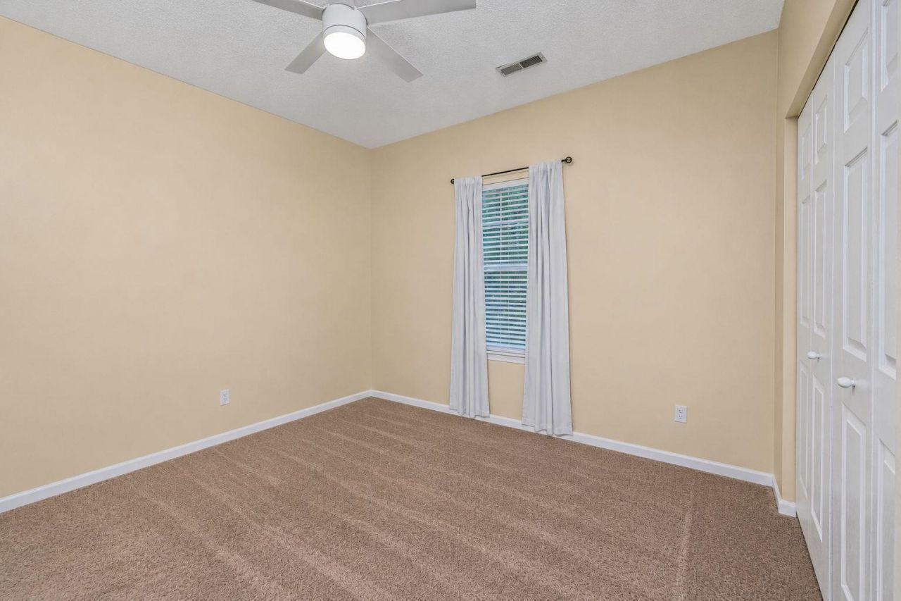 246 Sun Colony Blvd. Photo 20