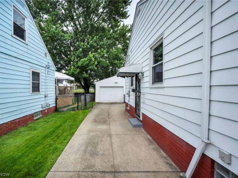 12624 Southern Avenue, Garfield Heights, OH 44125 Photo 31