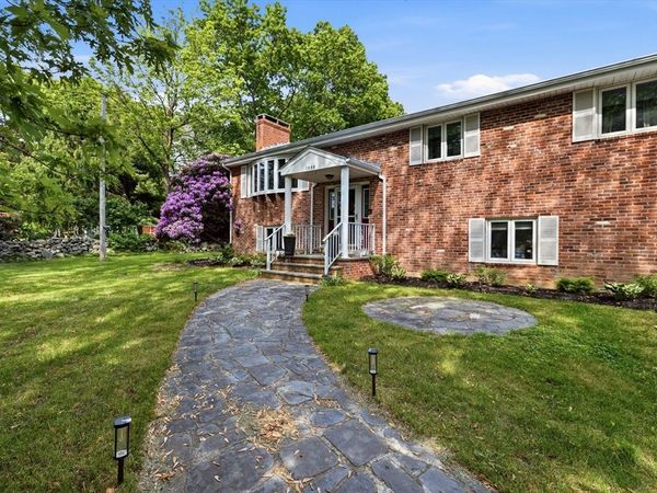 1535 Meridian St, Fall River, MA 02720