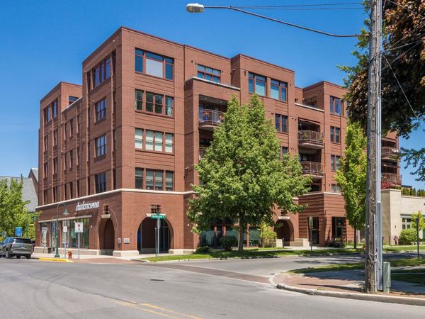 215 Washington Street, Unit 2F, Traverse City, MI 49684