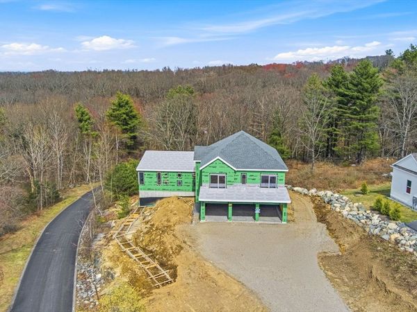135 Nobscot Drive, Framingham, MA 01701