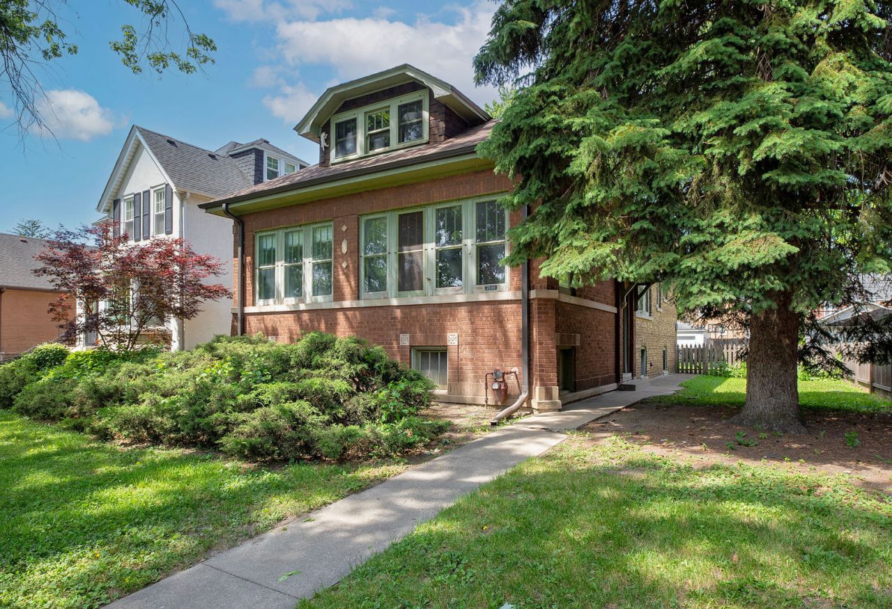 7046 N Osceola Avenue, Chicago, IL 60631 Main Photo