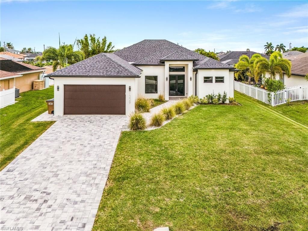 1229 NW 37th Pl, Cape Coral, FL 33993 Photo