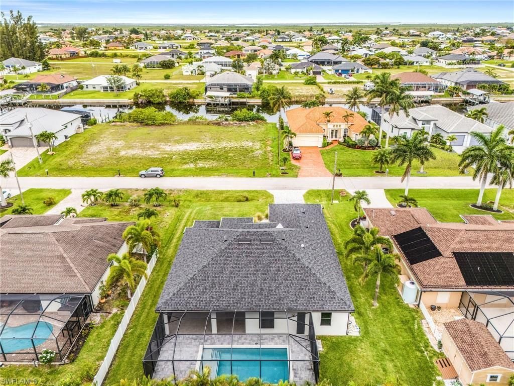 1229 NW 37th Pl, Cape Coral, FL 33993 Photo