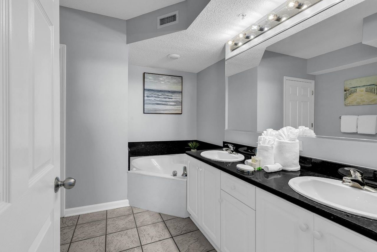 4801 Harbor Pointe Dr. Photo 33