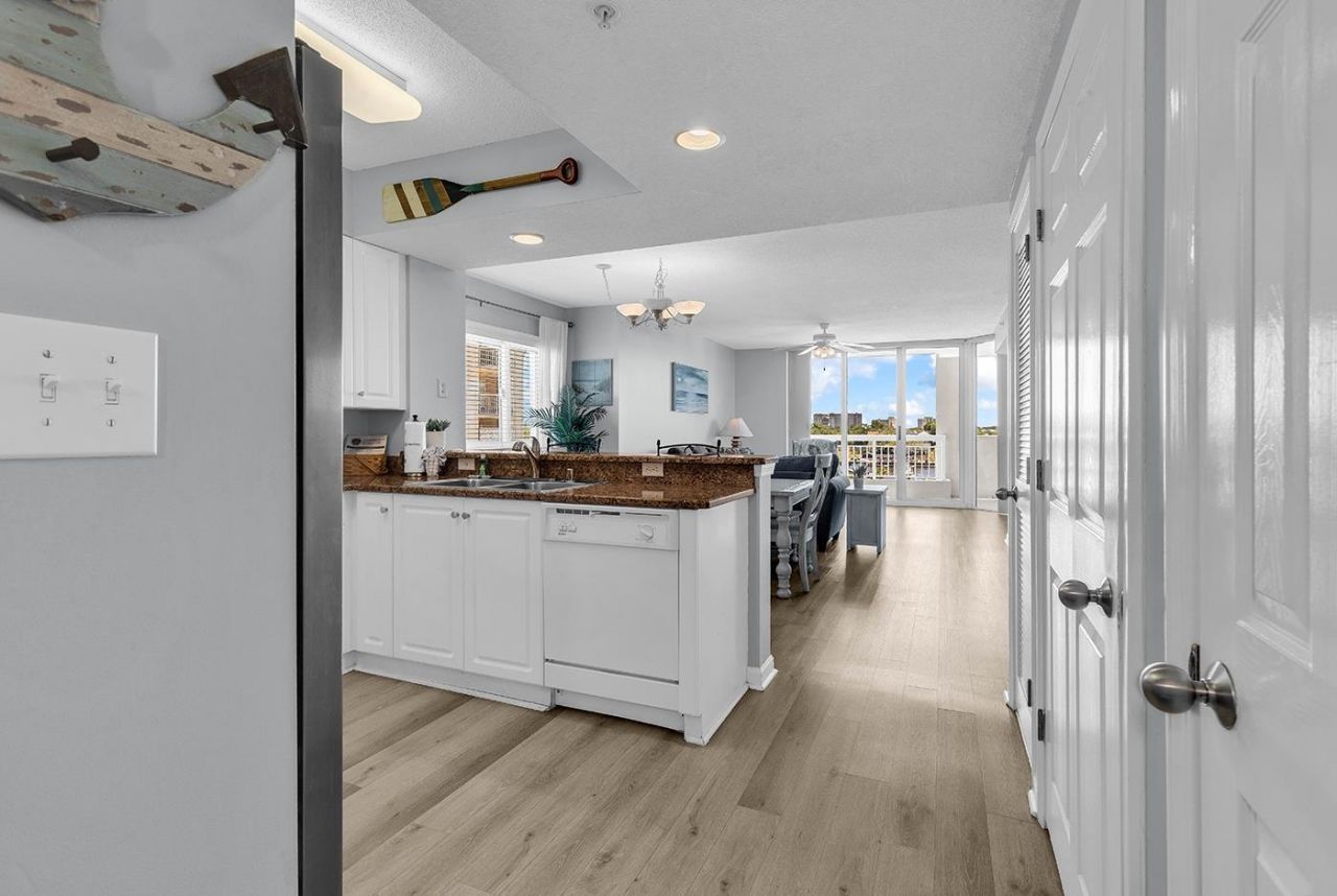 4801 Harbor Pointe Dr. Photo 4