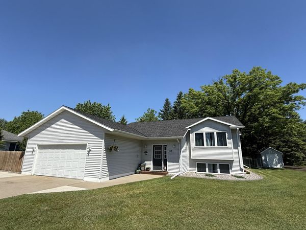 73 St Joseph Lane , Little Falls, MN 56345