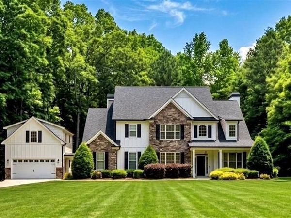 310 Persimmon Drive, Sharpsburg, GA 30277