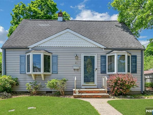 21 Butler Place, WANAQUE, NJ 07420