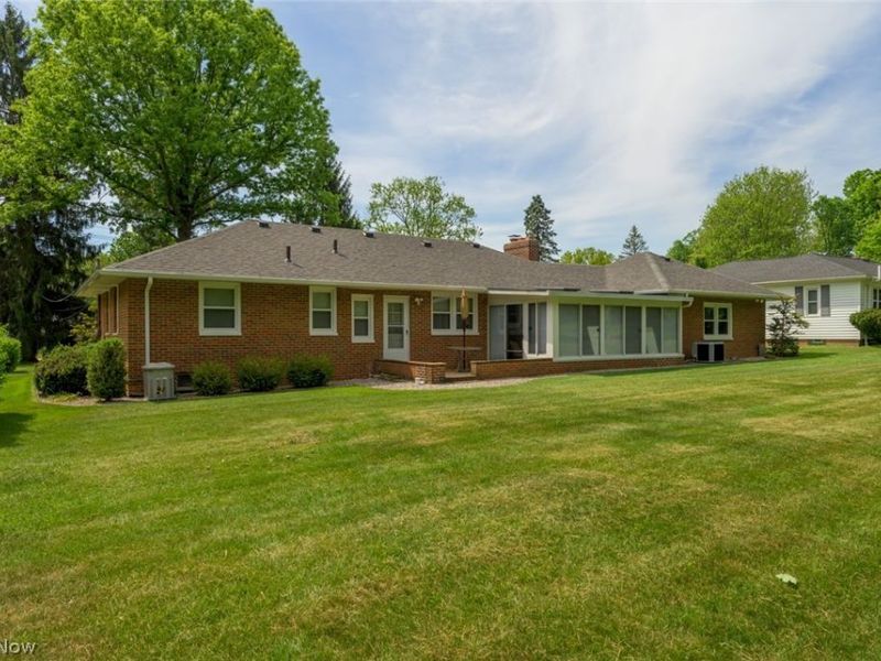 34995 Solon Road, Solon, OH 44139 Photo 3