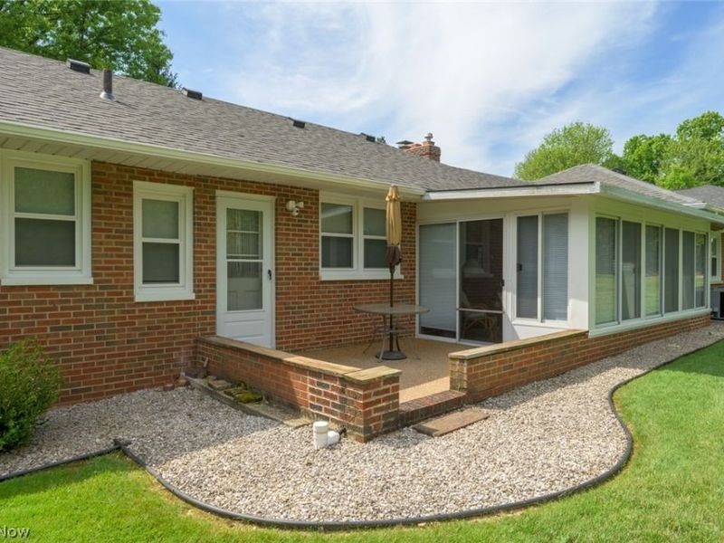 34995 Solon Road, Solon, OH 44139 Photo 4
