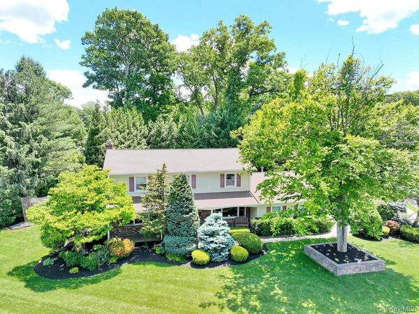 4 Plum Court, Nanuet, NY 10954