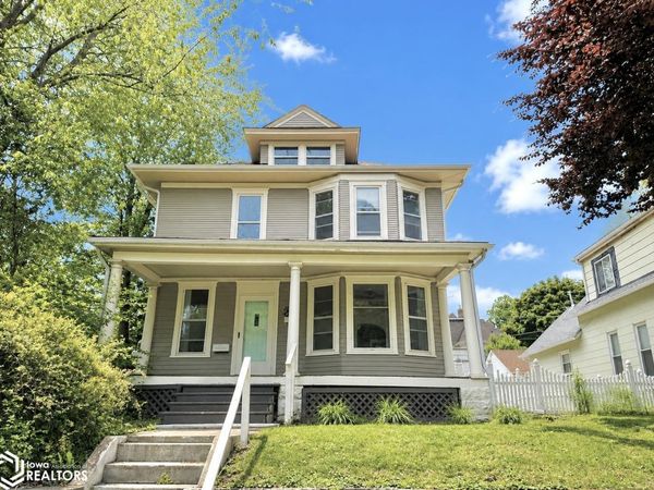 1034 N 7th Street, Burlington, IA 52601